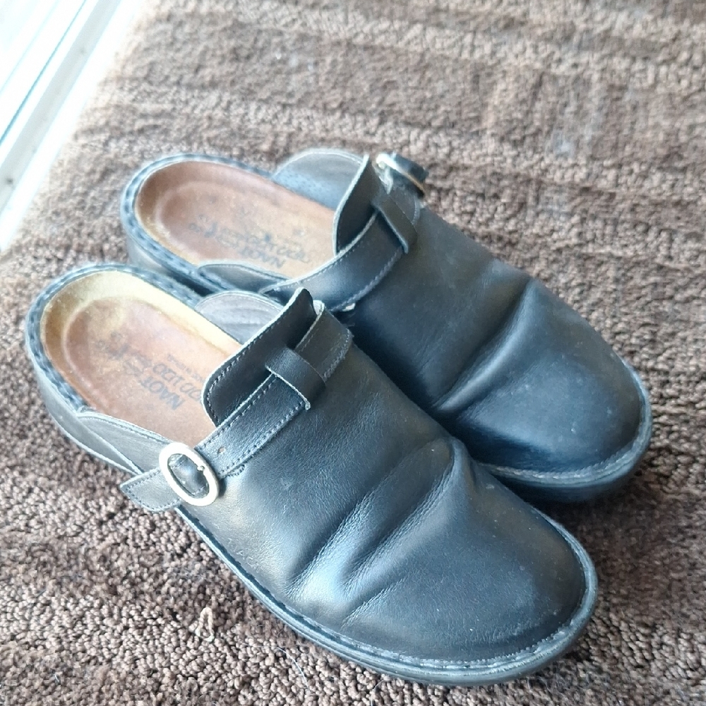 Naot Black Leather Slip-On Mules